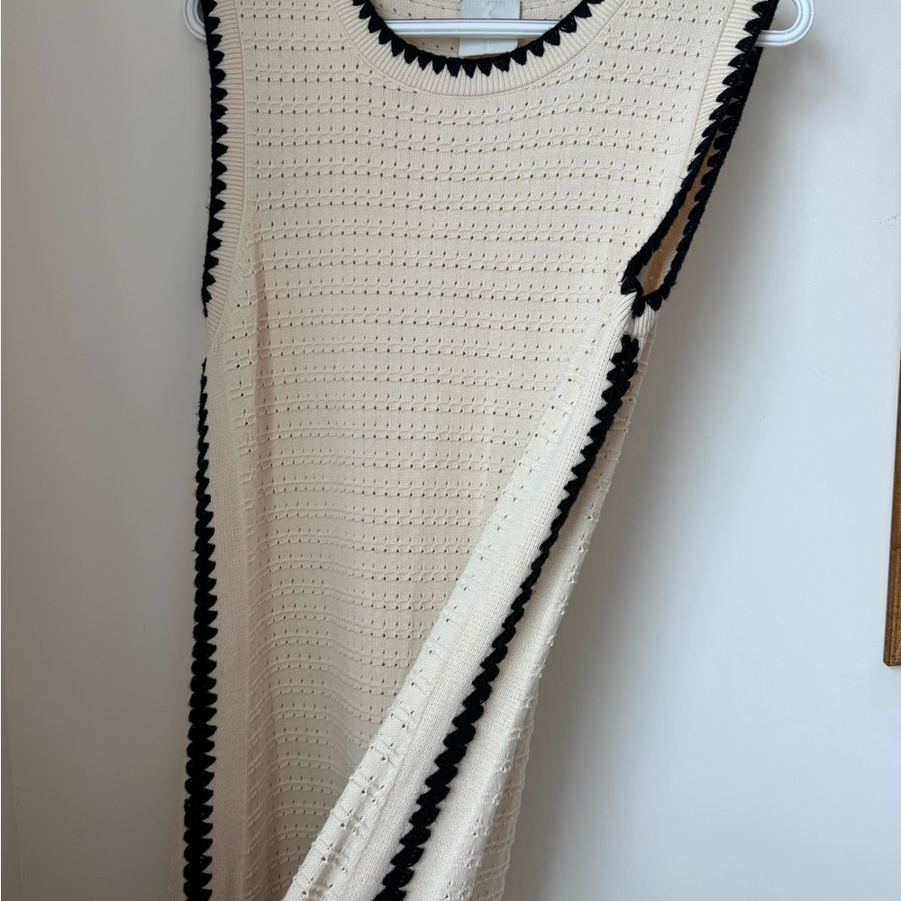 Varley Cream Knit Sleeveless Mini Dress with Black Scalloped Trim - Picture 4 of 5